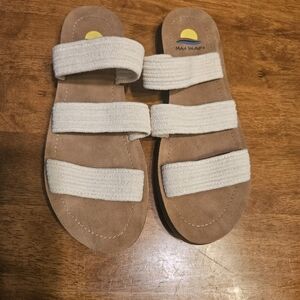 Maui Island slip on sandals 8M
